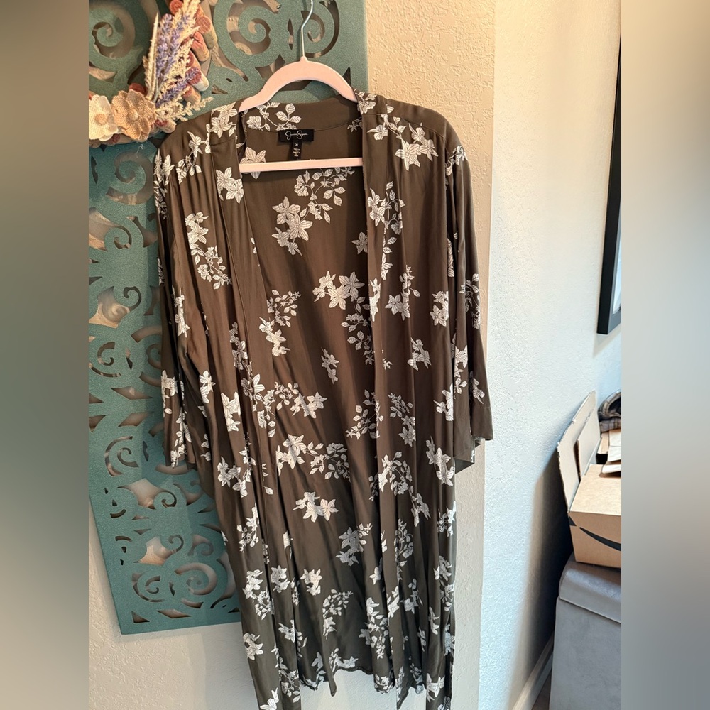 Jessica Simpson Olive Green and White Floral Kimono/Duster NWOT
